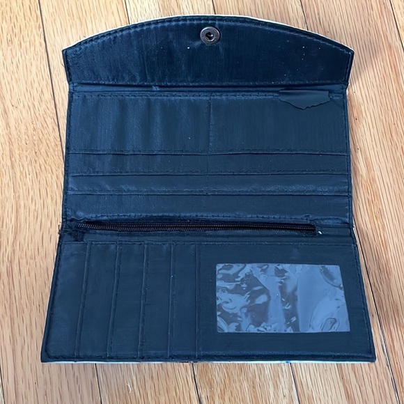 Ladies wallet - Picture 2 of 3